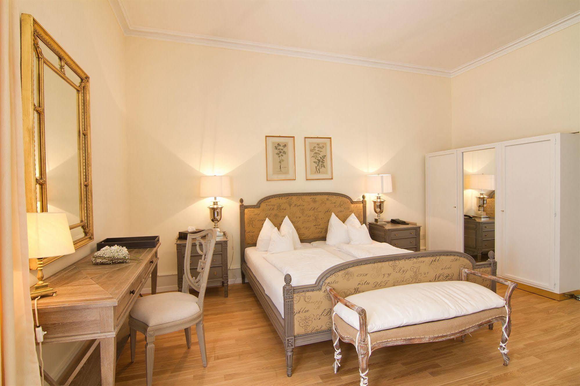 بادنويلر Hotel Romerbad المظهر الخارجي الصورة