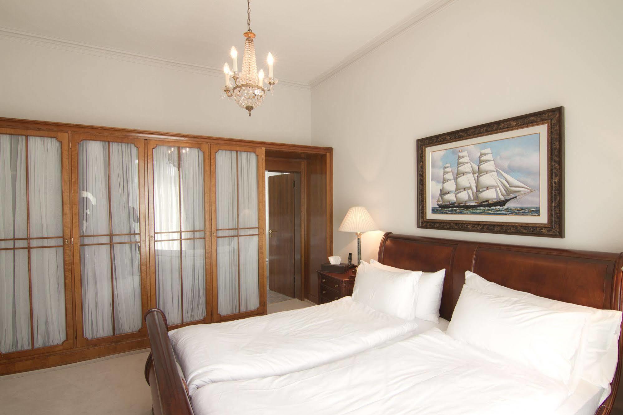 بادنويلر Hotel Romerbad المظهر الخارجي الصورة